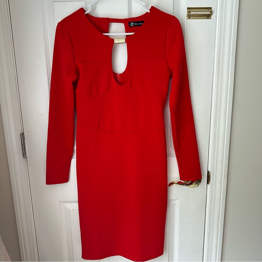 🔥 Red Hot Nice-Forever Bodycon Dress – Sleek & Sultry – Size M